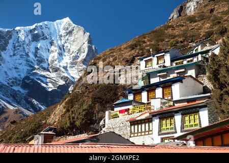 Thame village, Thame gompa and himalaya mountains Sagarmatha national park, Nepal Stock Photo