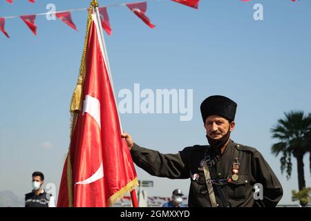 Izmir, Turkey - September 9, 2021: Related of Canakkale War veteran on the ceremony of liberty day of Izmir Stock Photo