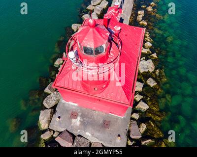 Photograph of the Sturgeon Bay North Pierhead Lighthouse, Lake Michigan, Sturgeon Bay, Wisconsin, USA. Stock Photo