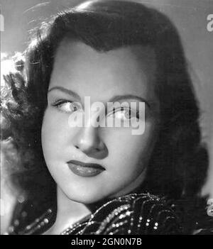 JO STAFFORD (1917-2008) Promotional photo of American singer about 1947 Stock Photo