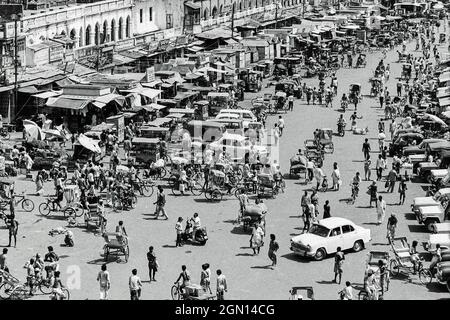 Crowded street in der commercial district of a small town in India Stock Photo