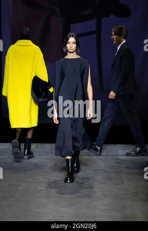 COS runway during London Fashion Week on September 2021 - London, UK. 17/09/2021 Stock Photo
