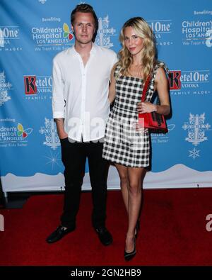 West Hollywood, United States. 21st Sep, 2021. WEST HOLLYWOOD, LOS ANGELES, CALIFORNIA, USA - SEPTEMBER 21: Barron Hilton II and wife Tessa Grafin von Walderdorff arrive at the 16th Annual Toy Drive For Children's Hospital Los Angeles Hosted By Kathy Hilton, Paris Hilton And Nicky Hilton Rothschild held at The Abbey Food and Bar on September 21, 2021 in West Hollywood, Los Angeles, California, United States. (Photo by Xavier Collin/Image Press Agency/Sipa USA) Credit: Sipa USA/Alamy Live News Stock Photo