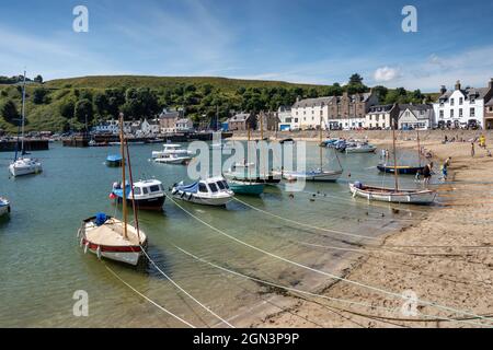 The picturesque harbour and the popular sandy beach at Stonehaven in Aberdeenshire. Stock Photo
