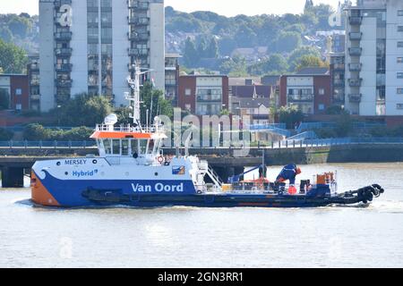 Hybrid powered water-injection dredger Mersey working on the River Thames in London Stock Photo