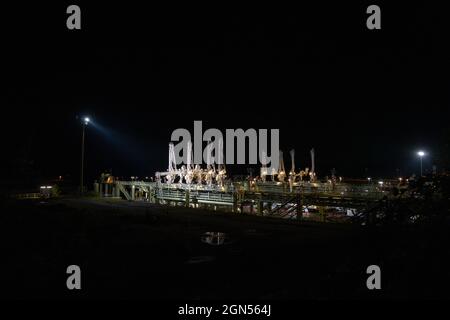 Rheinland Werk Wesseling Cologne Refinery at night, next to the river Rhein Stock Photo