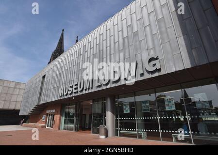 Cologne, Germany. 17th Sep, 2021. The Museum Ludwig is a museum of the city of Cologne for the art of the 20th and 21st century and is today one of the most important art museums in Europe. Credit: Horst Galuschka/dpa/Alamy Live News Stock Photo