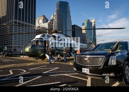 New York, United States of America. 21 September, 2021. U.S President Joe Biden arrives in Manhattan by Marine One helicopter for the annual United Nations General Assembly meetings September 21, 2021 in New York City, New York. Credit: Adam Schultz/White House Photo/Alamy Live News Stock Photo