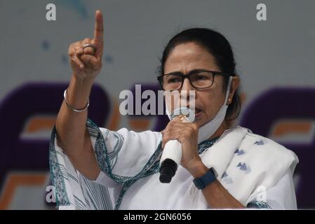 KOLKATA, INDIA - SEPTEMBER 22: Trinamool Congress (TMC) Chief and West Bengal Chief Minister Mamata Banerjee addresses her first public meeting for Bhowanipore Assembly By-Election at Ekbalpur on September 22, 2021 in Kolkata, India. Bengal Chief Minister Mamata Banerjee was defeated by the BJP's Suvendu Adhikari from the Nandigram seat in the assembly elections held earlier this year. (Photo by Samir Jana/Hindustan Times/Sipa USA)