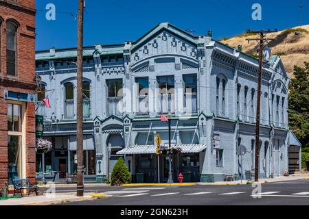 Main Street, also US Route 12, in Pomeroy, Washington State, USA [No property release; editorial licensing only] Stock Photo