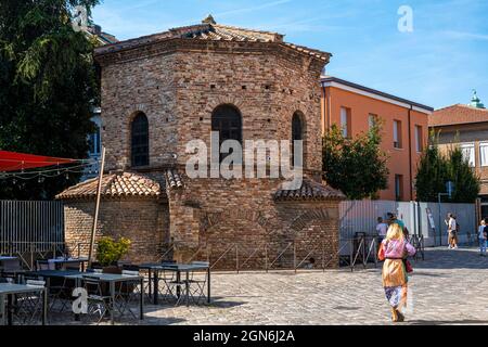 Exterior of the Baptistery of the Arians (Battistero degli Ariani). Ravenna, Emilia Romagna, Italy, Europe. Stock Photo