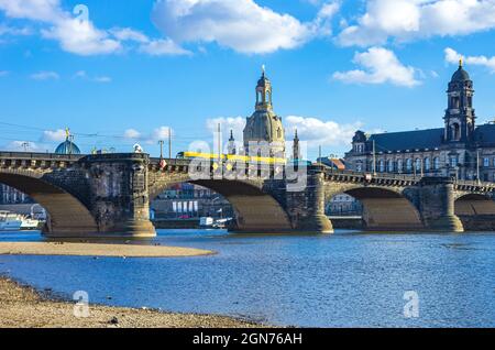 Dresden, Saxony, Germany: View from the Königsufer riverside to Augustus Bridge and Frauenkirche Church as well as Estates House. Stock Photo