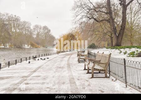 St James's Park, Westminster, covered in snow. London, United Kingdom 8 February 2021. Stock Photo