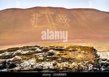 The Paracas Candelabra, a prehistoric geoglyph in Peru Stock Photo