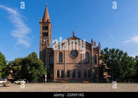 Germany, Brandenburg, Potsdam, Empty cobblestone square in front of Peter and Paul Church Stock Photo