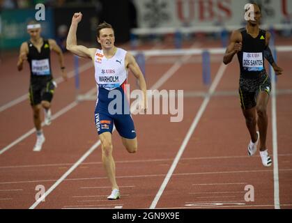 Zurich, Switzerland. 09th Sep, 2021. Karsten Warholm (NOR) and Alison dos Santos (BRA) compete in the 400m hurdles during the Wanda Diamond League Final at the Letzigrund stadium in Zurich. (Photo by Gary Mitchell/SOPA Images/Sipa USA) Credit: Sipa USA/Alamy Live News Stock Photo