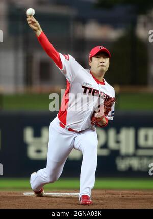 Doosan Bears' Kim Kang-ryul