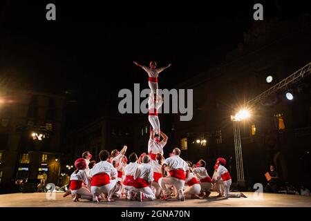Barcelona, Spain. 23rd Sep, 2021. Castells perform during the festival. The Touch Home of the main festival in Barcelona, La Merce, has started with traditional attractions of Catalan culture. (Photo by Thiago Prudencio/SOPA Images/Sipa USA) Credit: Sipa USA/Alamy Live News Stock Photo