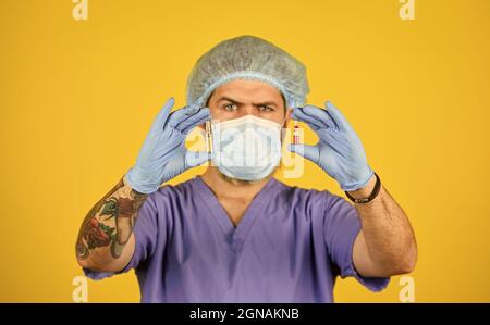 making virus test. developed vaccines. outbreak of new coronavirus in China. How virus is transmitted. health worker wear mask while research test Stock Photo
