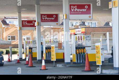 Brighton UK 24th September 2021 -  A Shell garage at Shoreham near Brighton has no fuel to sell this morning and all the pumps are out of use . A shortage of fuel tanker truck drivers delivering around the UK has caused problems this week   : Credit Simon Dack / Alamy Live News Stock Photo