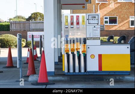 Brighton UK 24th September 2021 -  A Shell garage at Shoreham near Brighton has no fuel to sell this morning and all the pumps are out of use . A shortage of fuel tanker truck drivers delivering around the UK has caused problems this week   : Credit Simon Dack / Alamy Live News Stock Photo