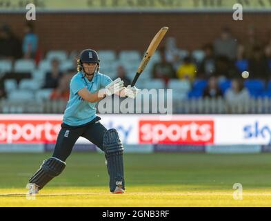 England's Amy Jones batting in the 4th Women's One Day International against New Zealand Stock Photo