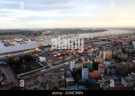 Chattogram, Bangladesh 07 september 2021: General view of Chittagong Port and Kurnofuly river in Chattogram . Chittagong Port and Kurnofuly river play Stock Photo