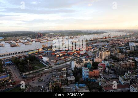 Chattogram, Bangladesh 07 september 2021: General view of Chittagong Port and Kurnofuly river in Chattogram . Chittagong Port and Kurnofuly river play Stock Photo