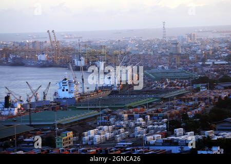 Chattogram, Bangladesh 07 september 2021: General view of Chittagong Port and Kurnofuly river in Chattogram . Chittagong Port and Kurnofuly river play Stock Photo