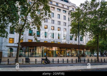 New Scotland Yard building, London, England, UK Stock Photo