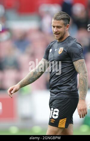 Stoke On Trent, UK. 25th Sep, 2021. Hull City midfielder George Moncur (18) warming up during the EFL Sky Bet Championship match between Stoke City and Hull City at the bet365 Stadium, Stoke-on-Trent, England on 25 September 2021. Photo by Jurek Biegus. Editorial use only, license required for commercial use. No use in betting, games or a single club/league/player publications. Credit: UK Sports Pics Ltd/Alamy Live News Stock Photo