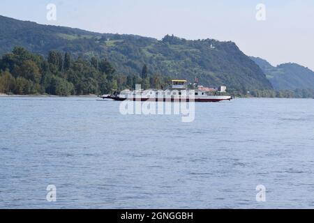 Rheinfähre Bad Breisig - Bad Hönningen, typical ferry on the Rhine Stock Photo