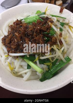 A noodle dish at a restaurant in Taiwan Stock Photo