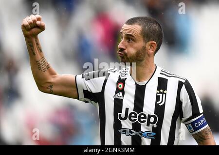 Turin, Italy. 26 September 2021. Leonardo Bonucci of Juventus FC celebrates at the end of the Serie A football match between Juventus FC and UC Sampdoria. Credit: Nicolò Campo/Alamy Live News Stock Photo