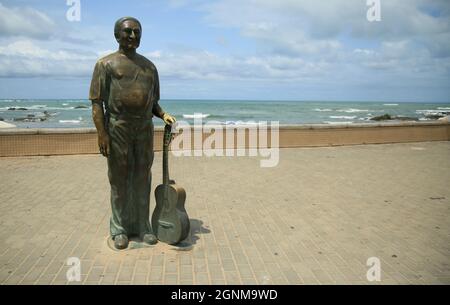 Sculpture or statue of Dorival Caymmi in Copacabana Beach in