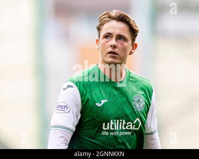 Easter Road, Leith, Edinburg, UK. 26th Sep, 2021. Scottish Premier League football, Hibernian versus St Johnstone; Scott Allan of Hibernian Credit: Action Plus Sports/Alamy Live News Stock Photo