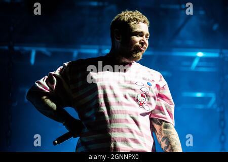 New York, USA. 26th Sep, 2021. Post Malone performs at the Governors Ball music festival 2021 at Citi Field in New York City on Sept. 26, 2021. (Photo by Gabriele Holtermann/Sipa USA) Credit: Sipa USA/Alamy Live News Stock Photo