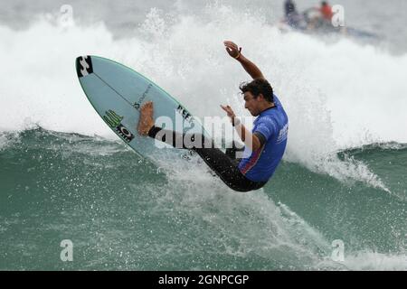 California, USA. 27th Sep, 2021. Griffin Colapinto of the United States competes during the final at the U.S. Open of Surfing in Huntington Beach, California, the United States on Sept. 26, 2021. Credit: Xinhua/Alamy Live News Stock Photo