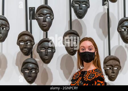 London, UK. 27th Sep, 2021. Chorus, 2016 - Theaster Gates: A Clay Sermon - Whitechapel Gallery's previews thei Autumn exhibitions. Credit: Guy Bell/Alamy Live News Stock Photo