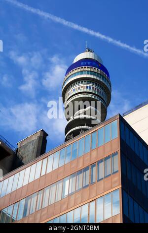 The Cavendish Campus of the University of Westminster under the BT Tower Stock Photo