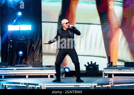 Mountain View, USA. 26th Sep, 2021. Pitbull performs at Shoreline Amphitheatre on September 26, 2021 in Mountain View, California. (Photo by Chris Tuite/imageSPACE/Sipa USA) Credit: Sipa USA/Alamy Live News Stock Photo