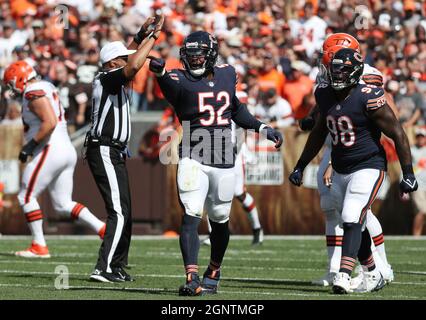 USA. 26th Sep, 2021. Chicago Bears outside linebacker Khalil Mack (52) gestures to teammates after sacking Cleveland Browns quarterback Baker Mayfield (6) in the first quarter at FirstEnergy Stadium, Sunday, September 26, 2021, in Cleveland, Ohio. (Photo by John J. Kim/Chicago Tribune/TNS/Sipa USA) Credit: Sipa USA/Alamy Live News Stock Photo