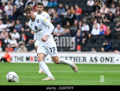 MILTON KEYNES, ENGLAND - SEPTEMBER 25, 2021: Ethan Robsons of Dons pictured during the 2021/22 SkyBet EFL League One matchweek 9 game between MK Dons FC and Wycombe Wanderers FC at Stadium MK. Copyright: Cosmin Iftode/Picstaff Stock Photo