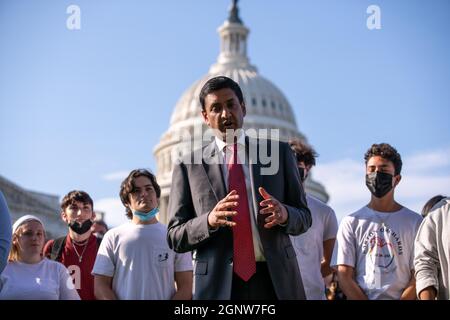 Washington, USA. 27th Sep, 2021. Congressman Ro Khanna speaks to protesters from activist group The People's Watch, who gathered at the U.S. Capitol to call on Congress to include progressive causes in the infrastructure bill that they are currently debating in Washington, DC on September 27, 2021. (Photo by Matthew Rodier/Sipa USA) Credit: Sipa USA/Alamy Live News Stock Photo