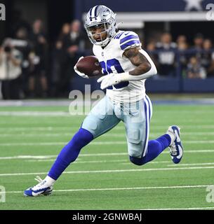 Arlington, United States. 27th Sep, 2021. Philadelphia Eagles quarterback  Jalen Hurts scrambles against the Dallas Cowboys during their NFL game at  AT&T Stadium in Arlington, Texas on Monday, September 27, 2021. Photo