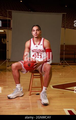 Bloomington, United States. 27th Sep, 2021. Indiana University basketball player Parker Stewart (45) poses for a portrait during the team's media day at Simon Skjodt Assembly Hall in Bloomington. Credit: SOPA Images Limited/Alamy Live News Stock Photo