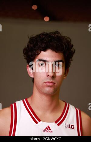 Bloomington, United States. 27th Sep, 2021. Indiana University basketball player Shaan Burke (11) poses for a portrait during the team's media day at Simon Skjodt Assembly Hall in Bloomington. (Photo by Jeremy Hogan/SOPA Images/Sipa USA) Credit: Sipa USA/Alamy Live News Stock Photo