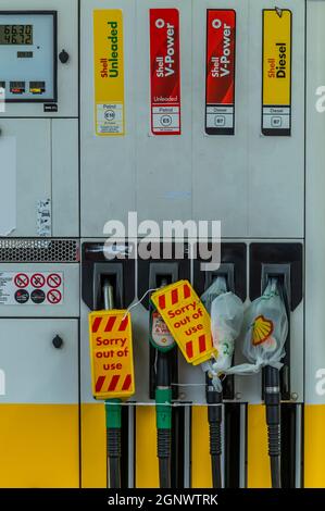 London, UK. 28th Sep, 2021. Ver small No Fuel signs - Fuel shortages escalate due to panic buying, as the Shell petrol station near Clapham South has run out. Signs are up and the pumps are off and/or taped up. The shortage is a result of a lack of tanker drivers due to the extended impact of Brexit on European migrant workers. Credit: Guy Bell/Alamy Live News Stock Photo