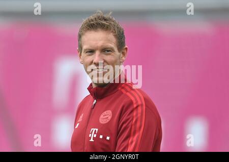 Munich, Deutschland. 28th Sep, 2021. coach Julian NAGELSMANN (FC Bayern Munich), single image, trimmed single motif, portrait, portrait, portrait Soccer Champions League/FC Bayern Munich-Dynamo Kiev final training on September 28, 2021 Credit: dpa/Alamy Live News Stock Photo