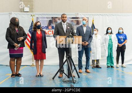 Bronx, USA. 27th Sep, 2021. New York State Senator Jamaal Baliey joins Governor Hochul as she announces implementation of boosters doses into the State's Covid-19 vaccination program to eligible New Yorkers statewide in Bronx, NY on September 27, 2021. (Photo by Steve Sanchez/Sipa USA) Credit: Sipa USA/Alamy Live News Stock Photo